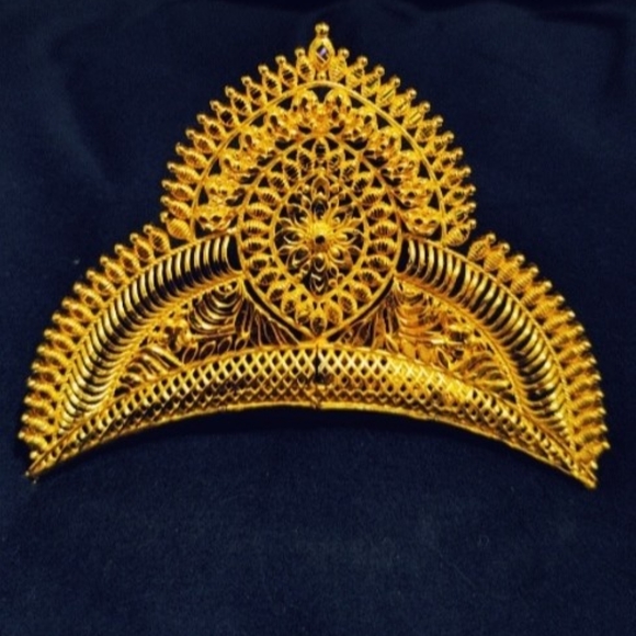 Bride gold plated crown - Picture 4 of 6